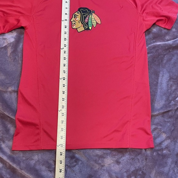 NHL Chicago BlackHawks T Shirt Adult Small Red 100% Polyester - Picture 6 of 7